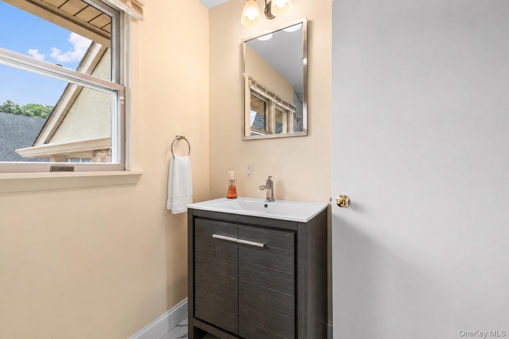 1180 E. Broadway - Photo 13