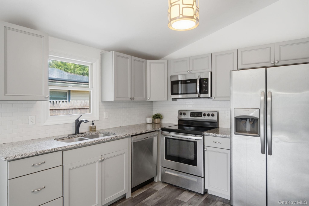 28 Ashwood Drive - Photo 6