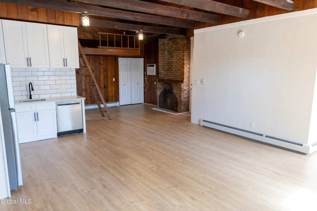 11 Jefferson Street - Photo 4