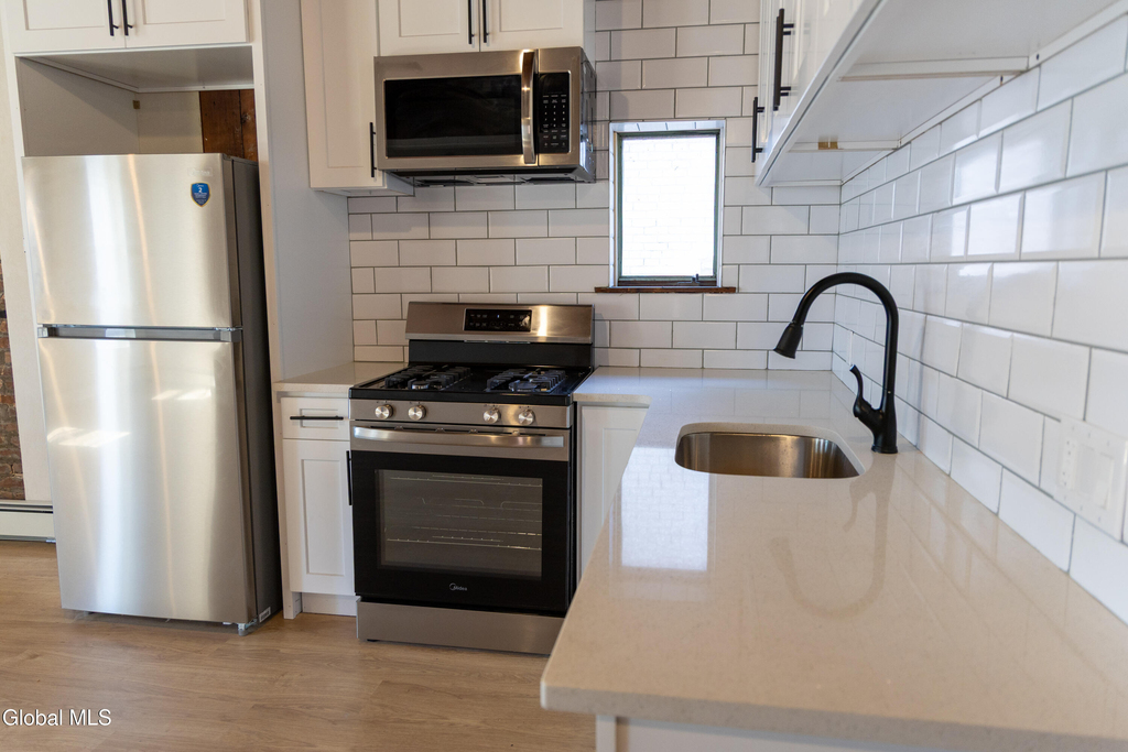 11 Jefferson Street - Photo 2