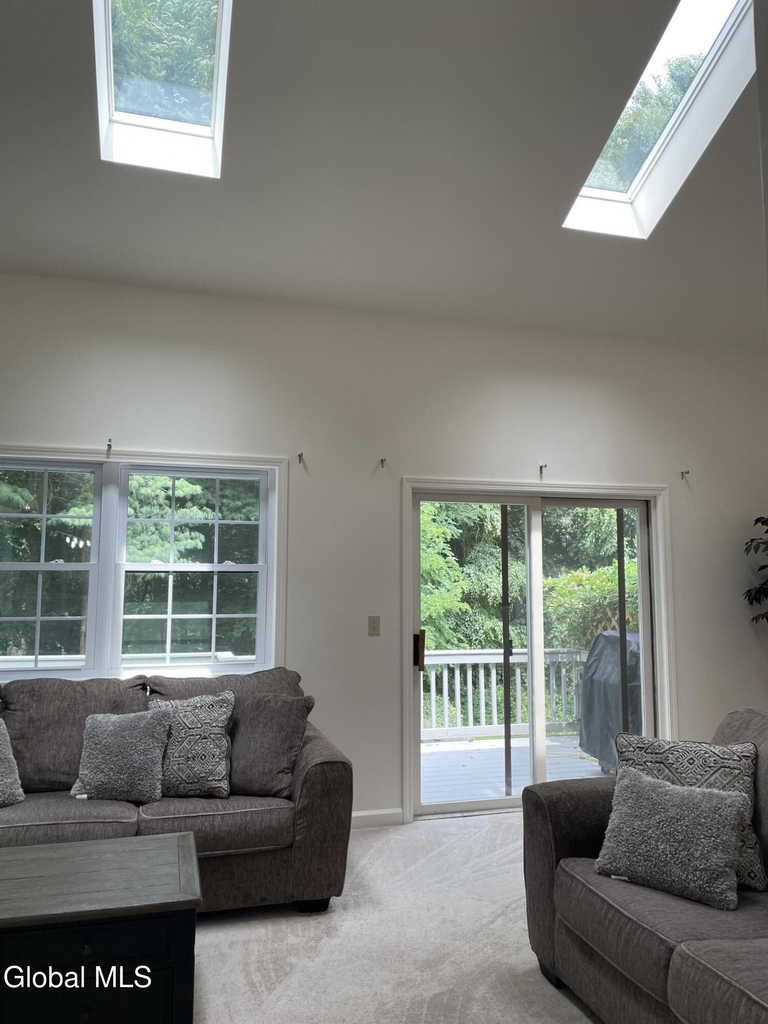 7318 Vic Court - Photo 0