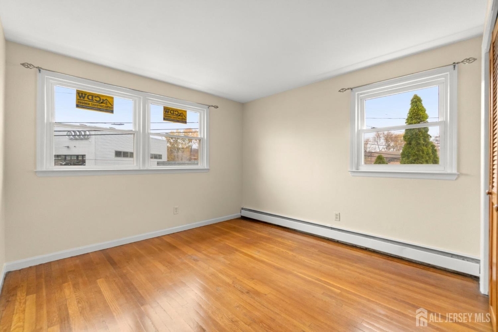 762 762 Valley St Street - Photo 11