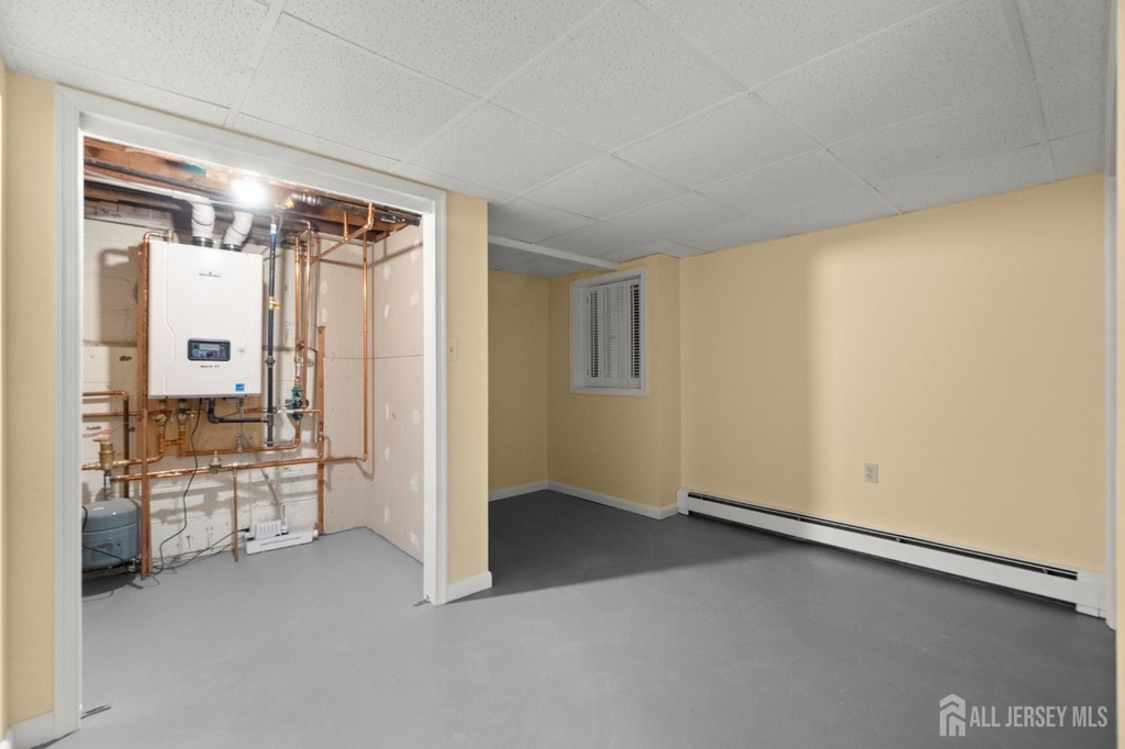 762 762 Valley St Street - Photo 18