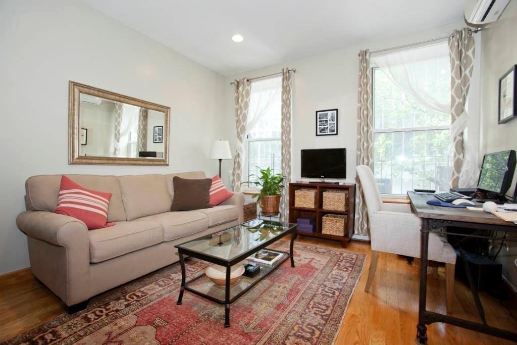 105 E 9th Street - Photo 5