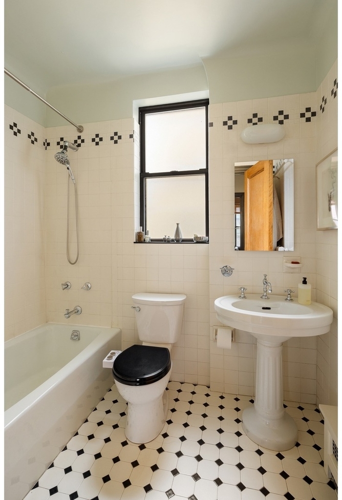 175 E 79th Street - Photo 10