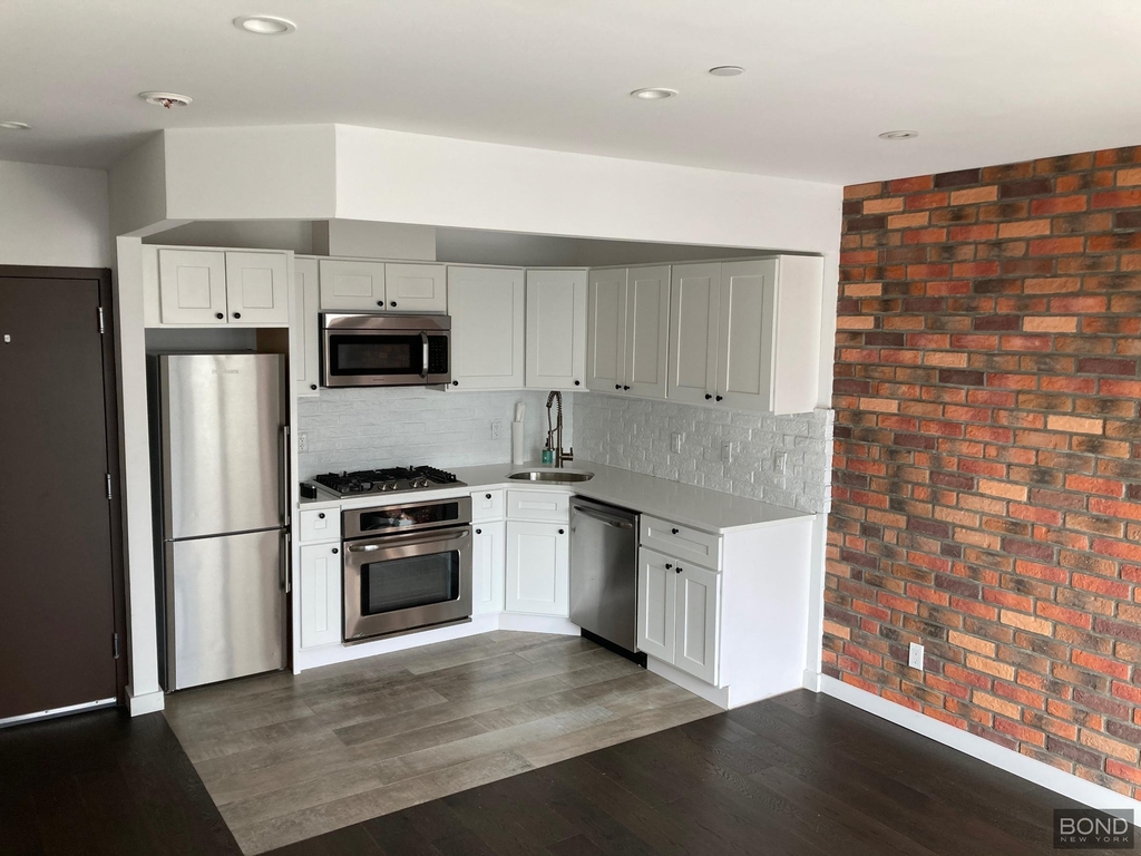 224 Richardson Street - Photo 0