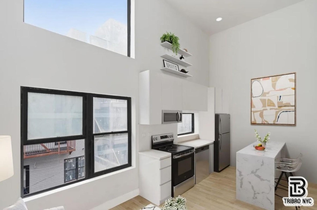 416 Lorimer Street - Photo 4