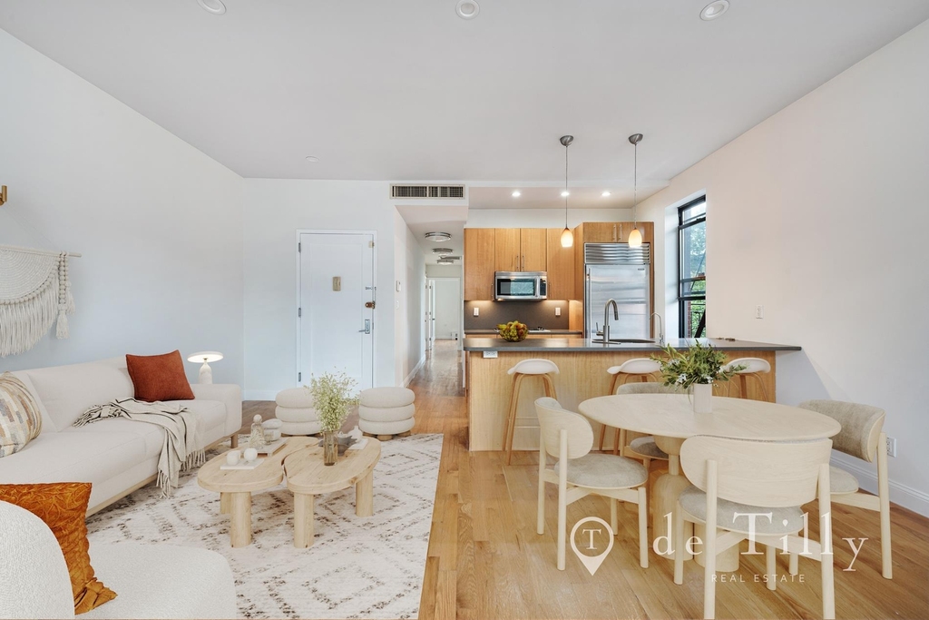 536 Henry Street - Photo 7