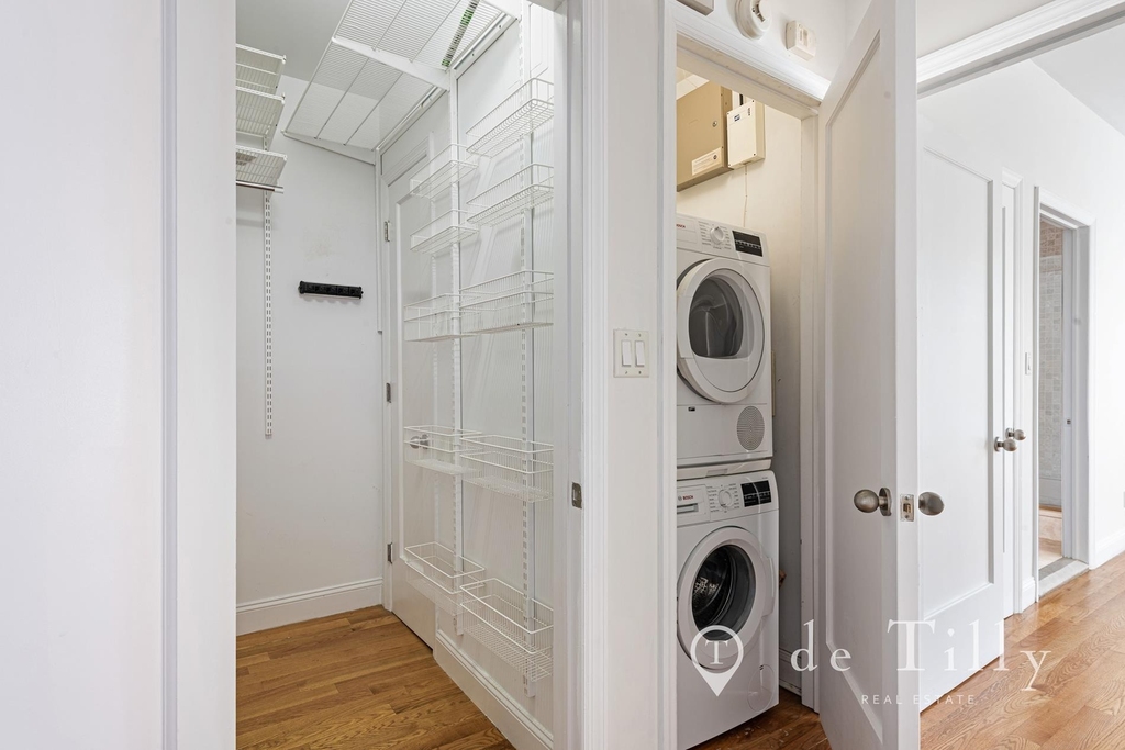 536 Henry Street - Photo 16