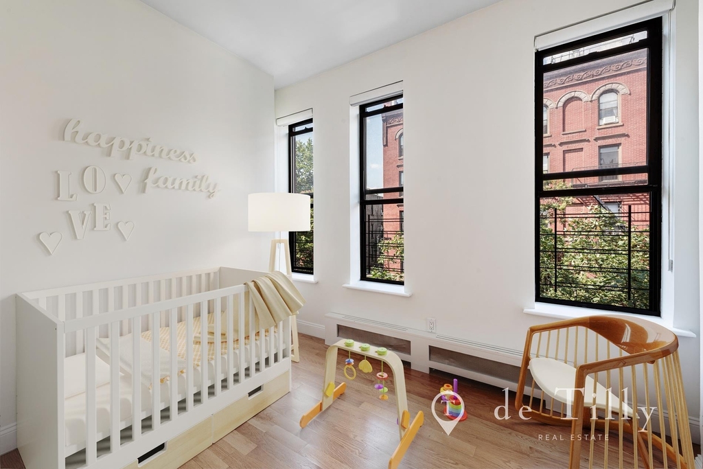536 Henry Street - Photo 14