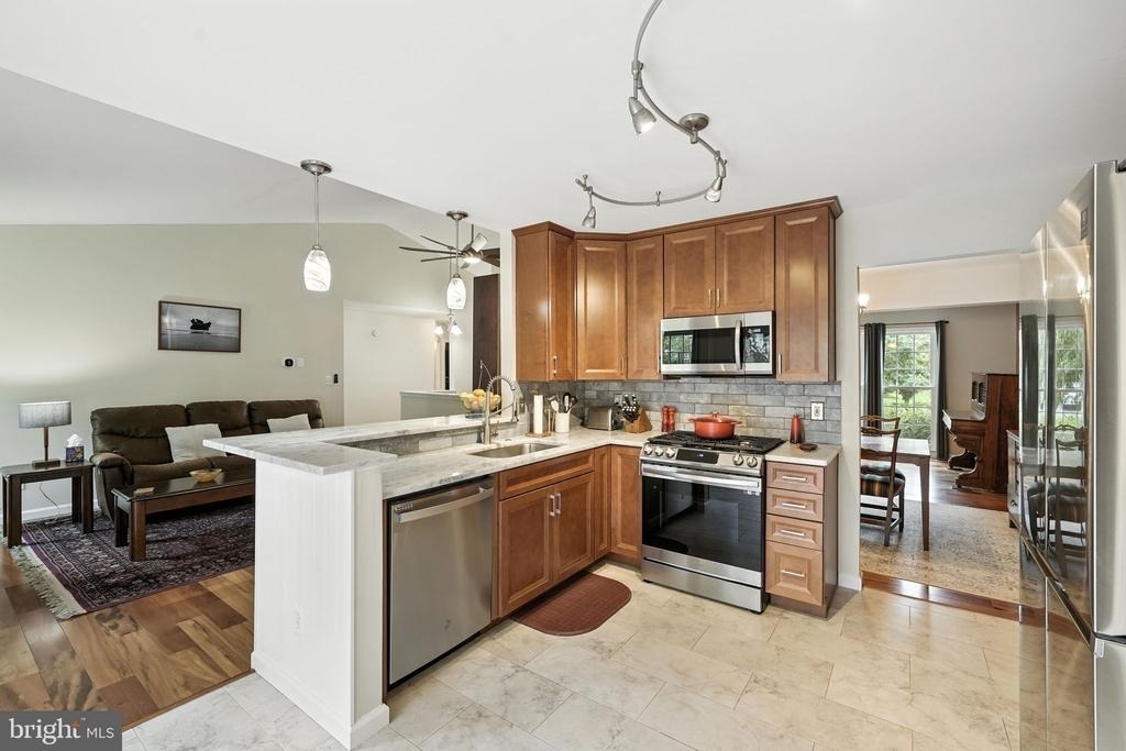 9571 Basilwood Drive - Photo 11