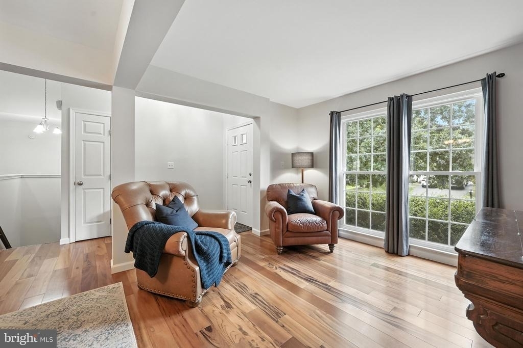 9571 Basilwood Drive - Photo 4
