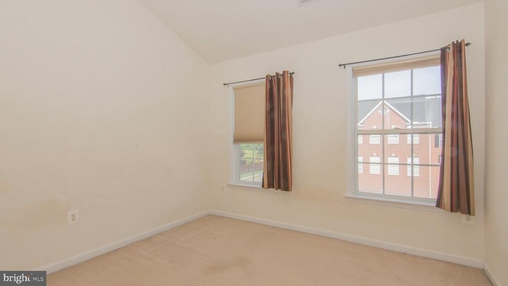836 Revelstore Square Ne - Photo 11