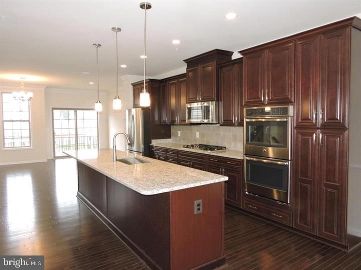 43112 India Wharf Square - Photo 1