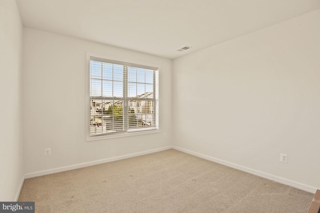 43176 Witham Square - Photo 21