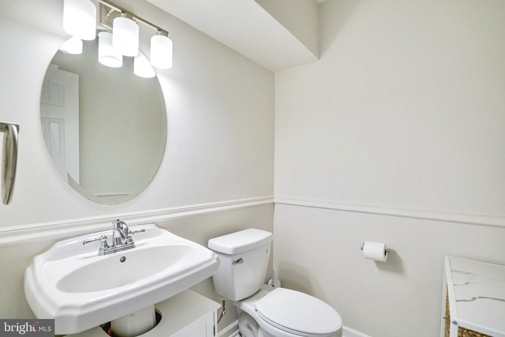 7372 Ardglass Drive - Photo 4