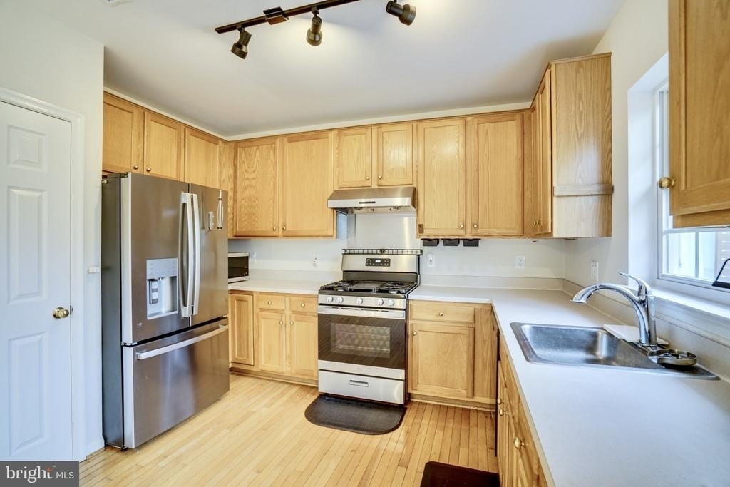 7372 Ardglass Drive - Photo 16