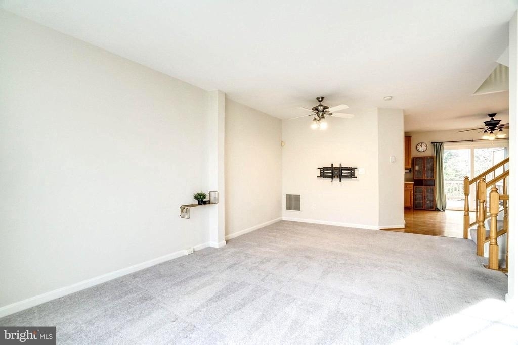 7372 Ardglass Drive - Photo 11