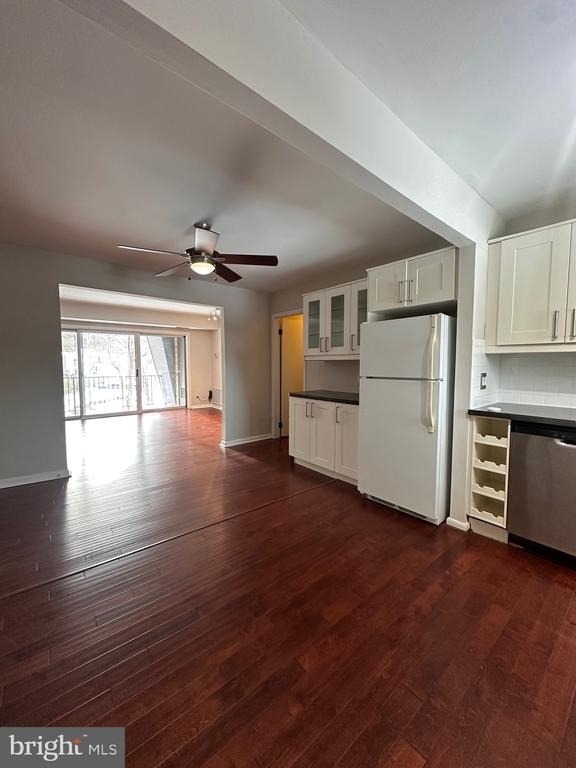 11625 Vantage Hill Road - Photo 7