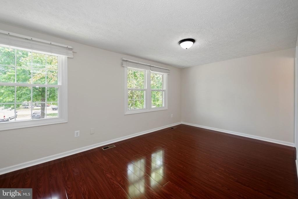 6324 Lightburn Court - Photo 14