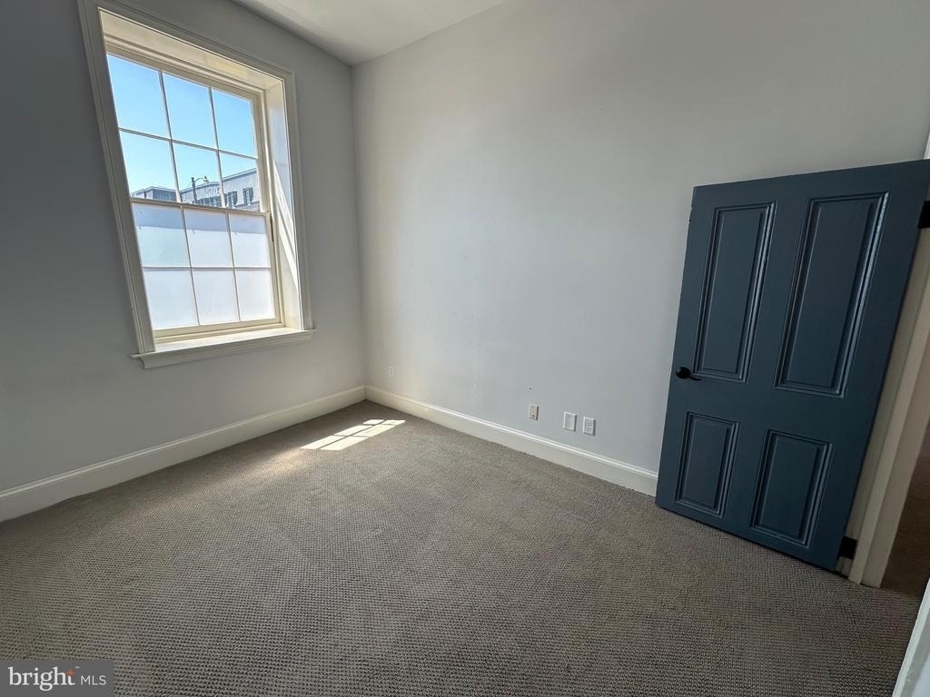 202 Hanover Street - Photo 6