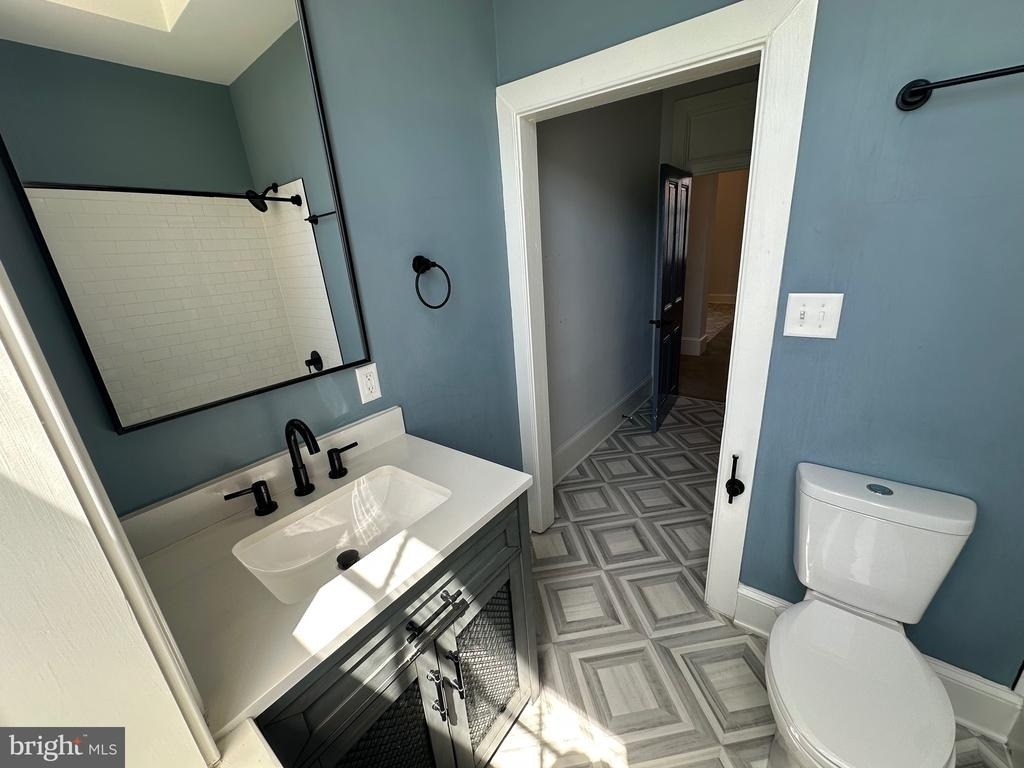 202 Hanover Street - Photo 4