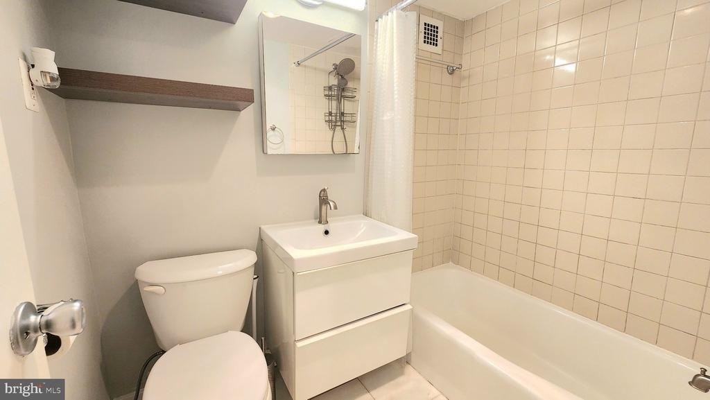 2500 N Van Dorn Street - Photo 16