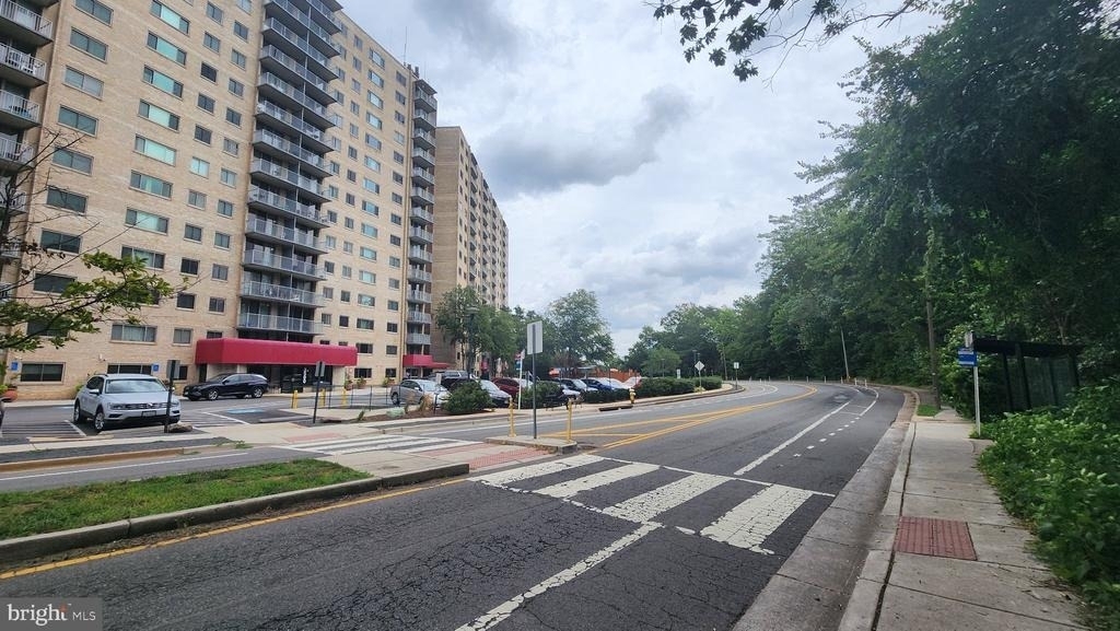 2500 N Van Dorn Street - Photo 8