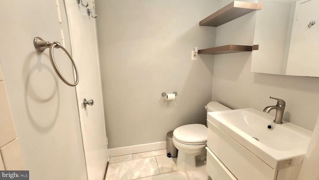 2500 N Van Dorn Street - Photo 17