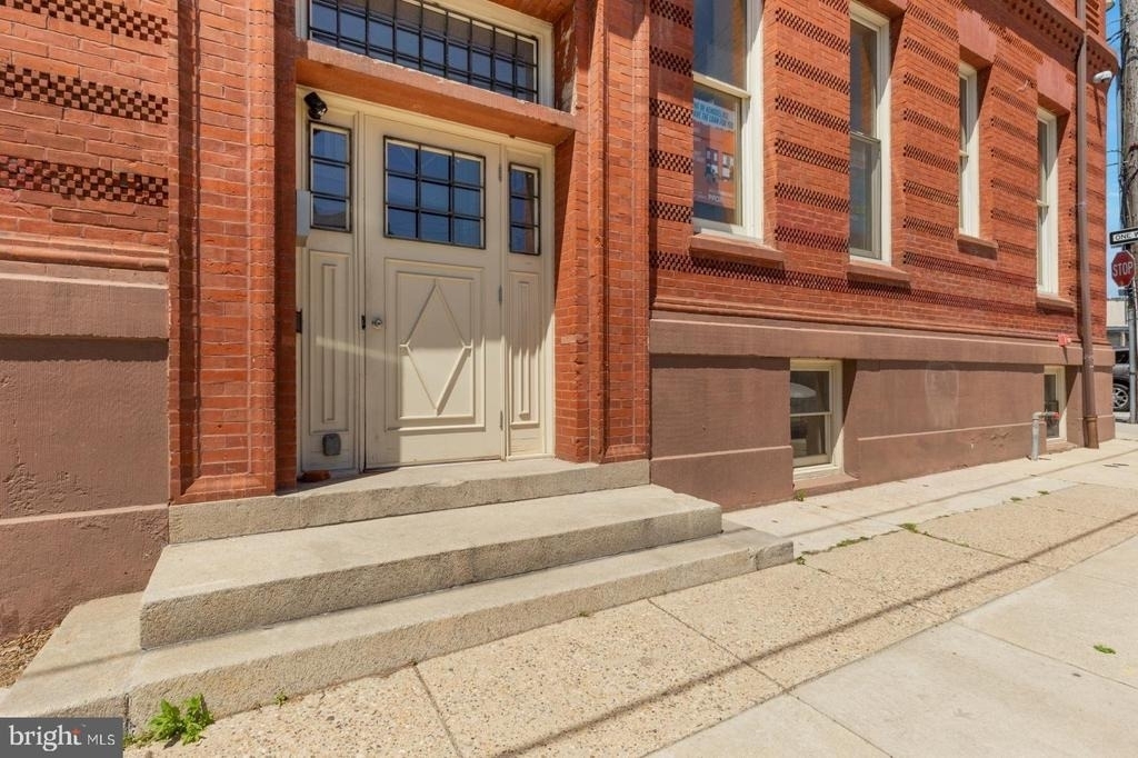 2136 E Dauphin Street - Photo 18