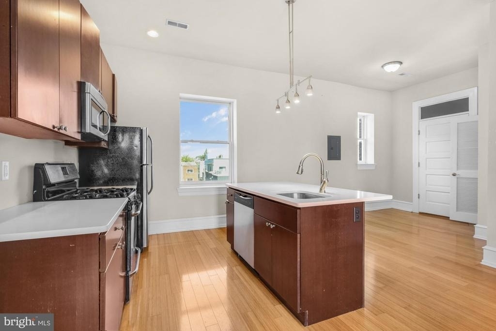2136 E Dauphin Street - Photo 4