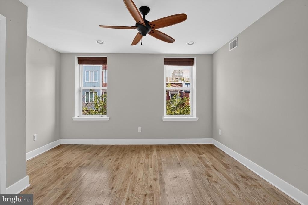 2336 W Thompson Street - Photo 19