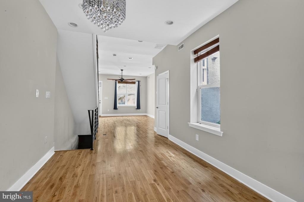 2336 W Thompson Street - Photo 5