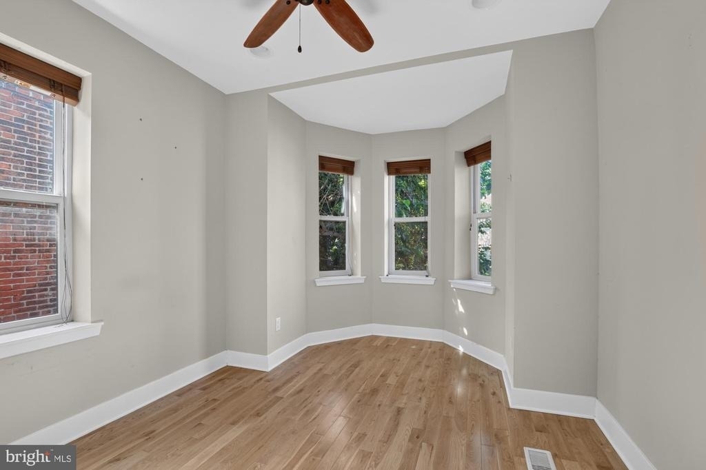 2336 W Thompson Street - Photo 12