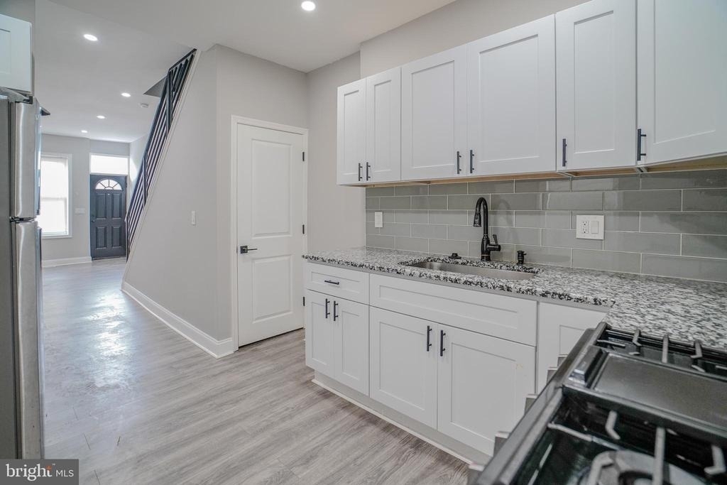 1535 W Seltzer Street - Photo 18