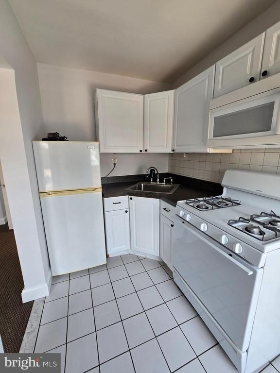218 Ripka Street - Photo 8