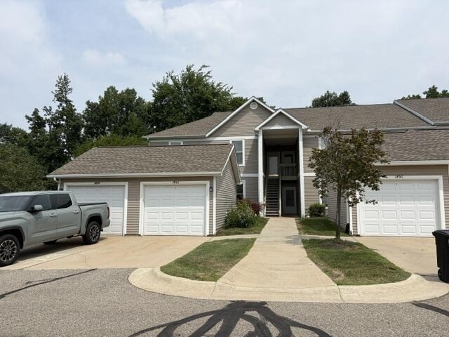 1452 Fox Pointe Circle - Photo 0