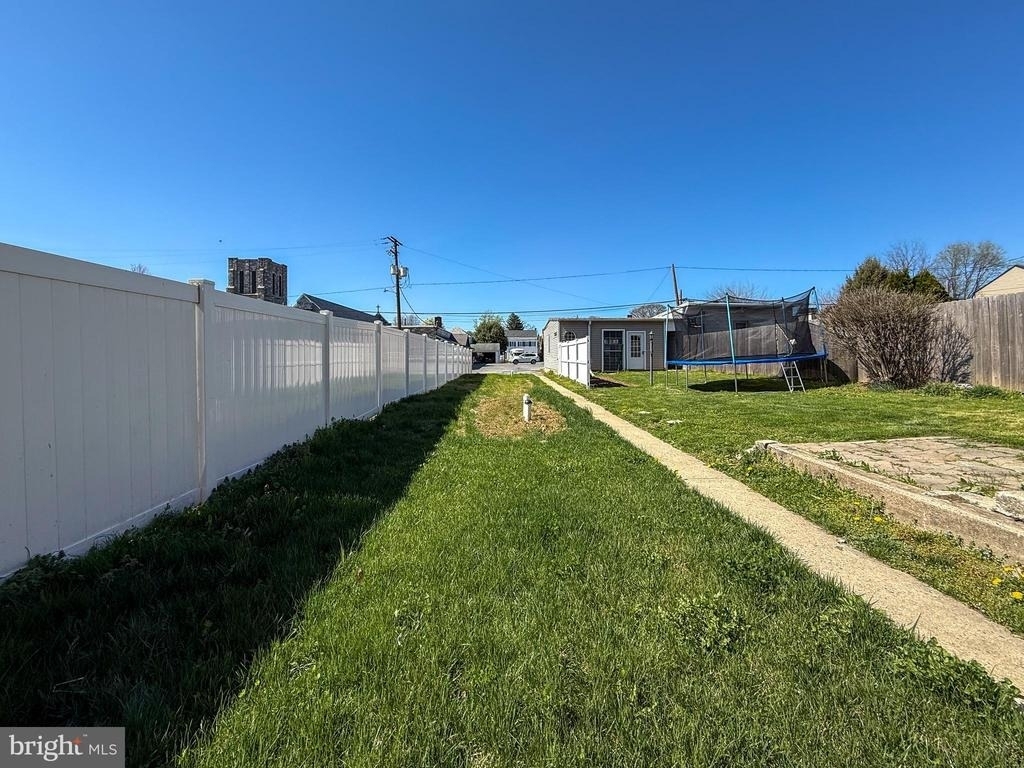 521 Locust Street - Photo 18