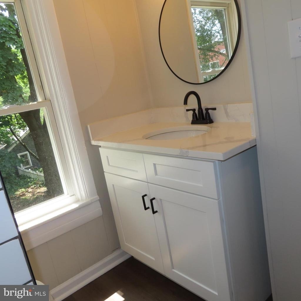 828 Broad Street - Photo 20