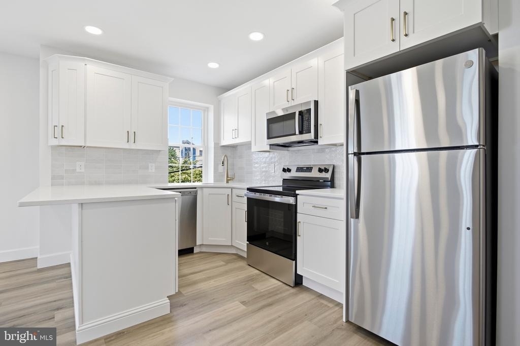 21 W Front Street - Photo 4