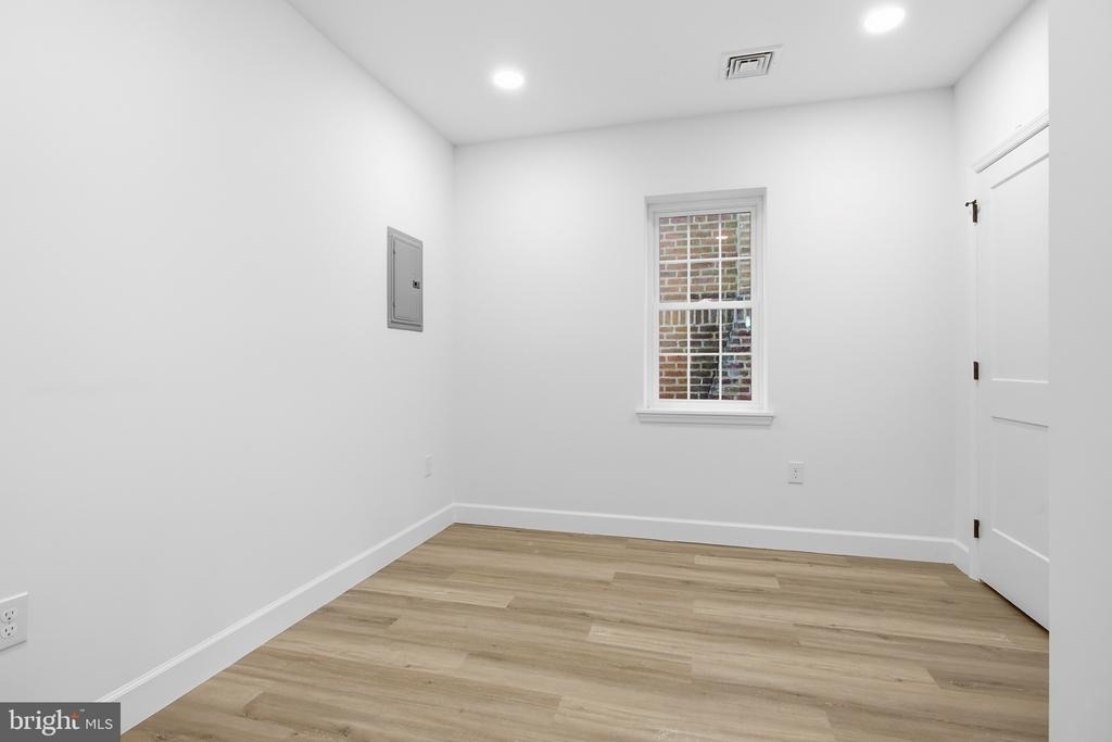21 W Front Street - Photo 16