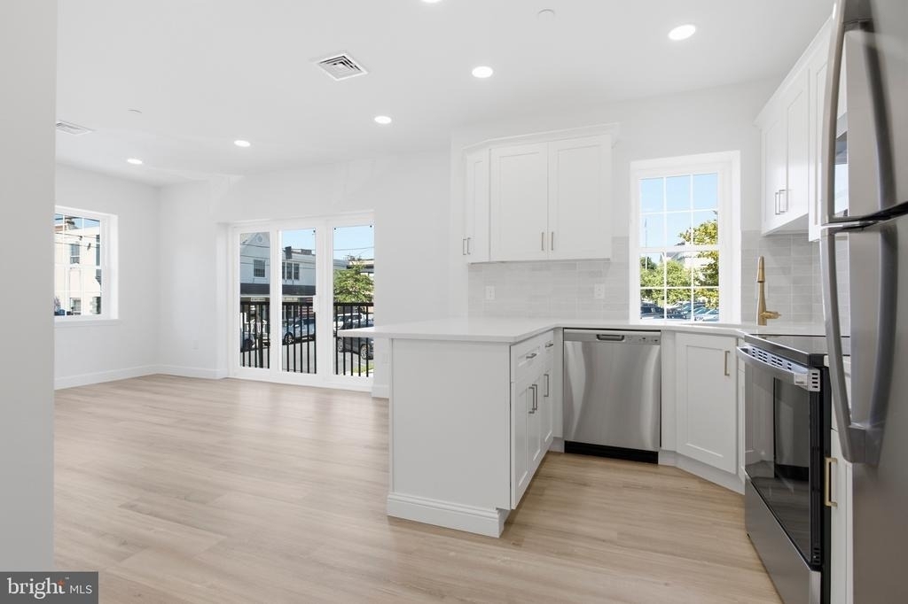 21 W Front Street - Photo 2