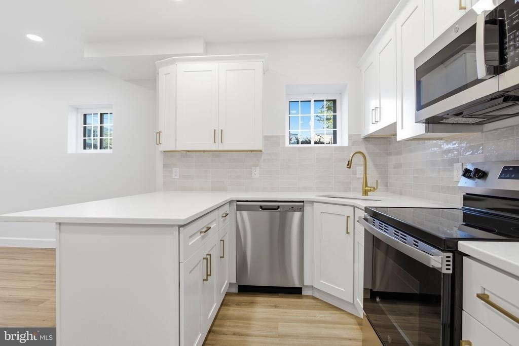 21 W Front Street - Photo 4
