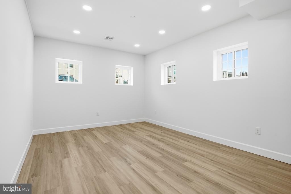 21 W Front Street - Photo 10