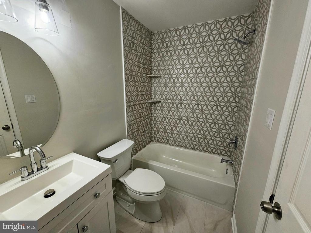 750 E Marshall Street - Photo 15