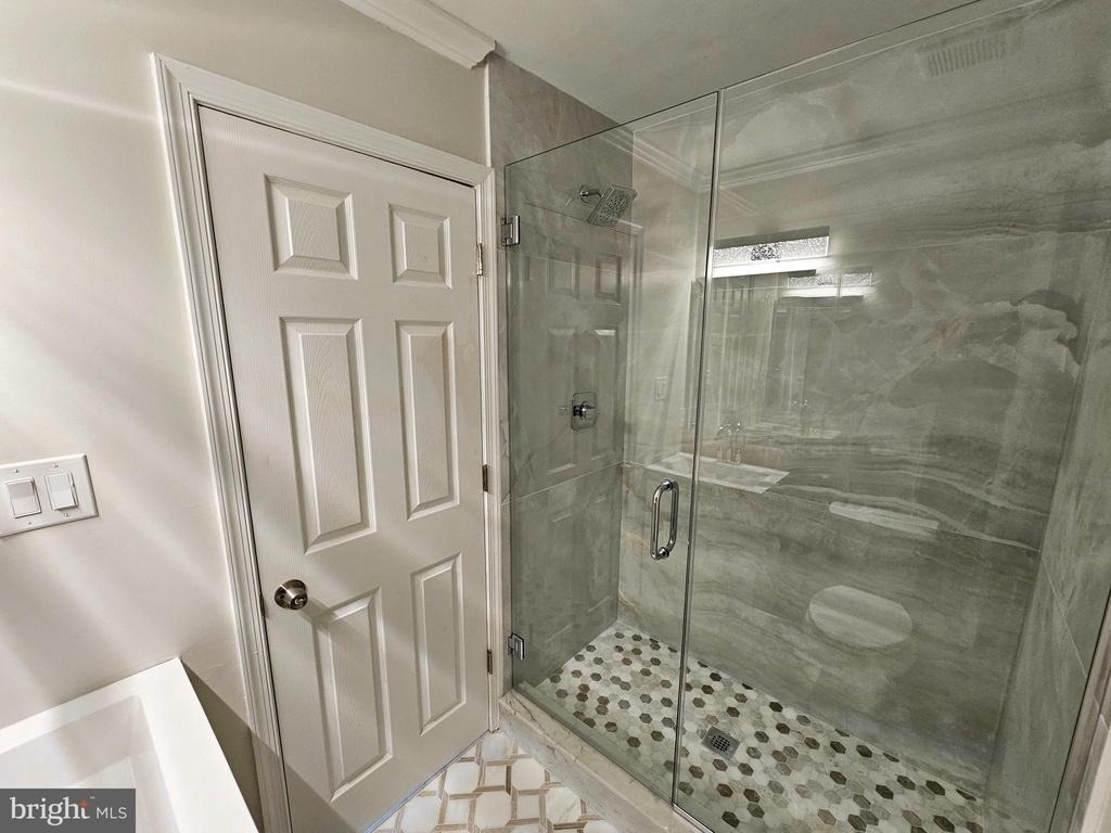 750 E Marshall Street - Photo 9