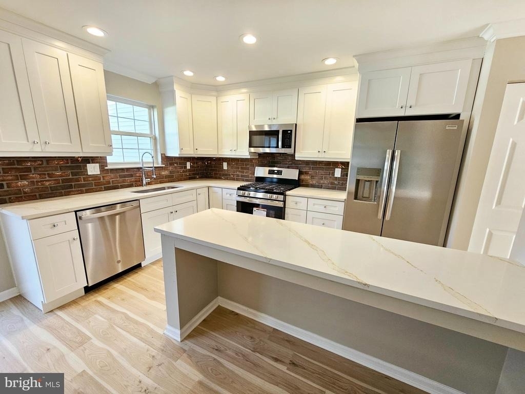 750 E Marshall Street - Photo 1