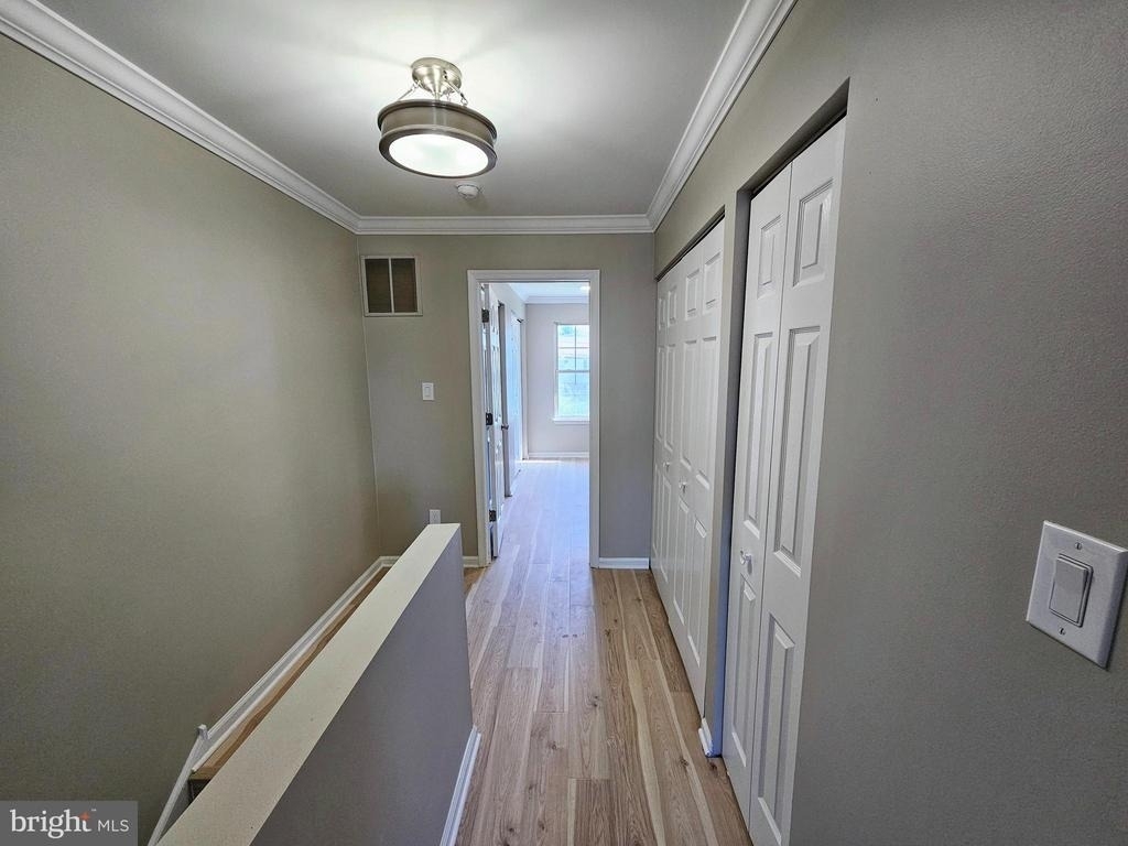 750 E Marshall Street - Photo 13
