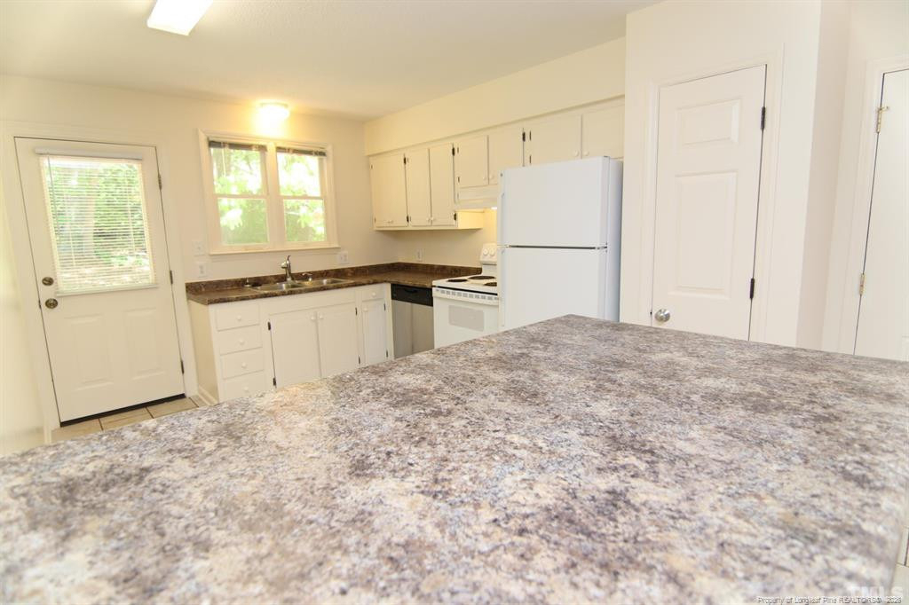6114 Deerwood Place - Photo 4