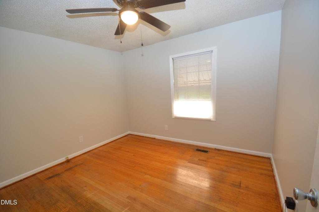 3407 Facade - Photo 8